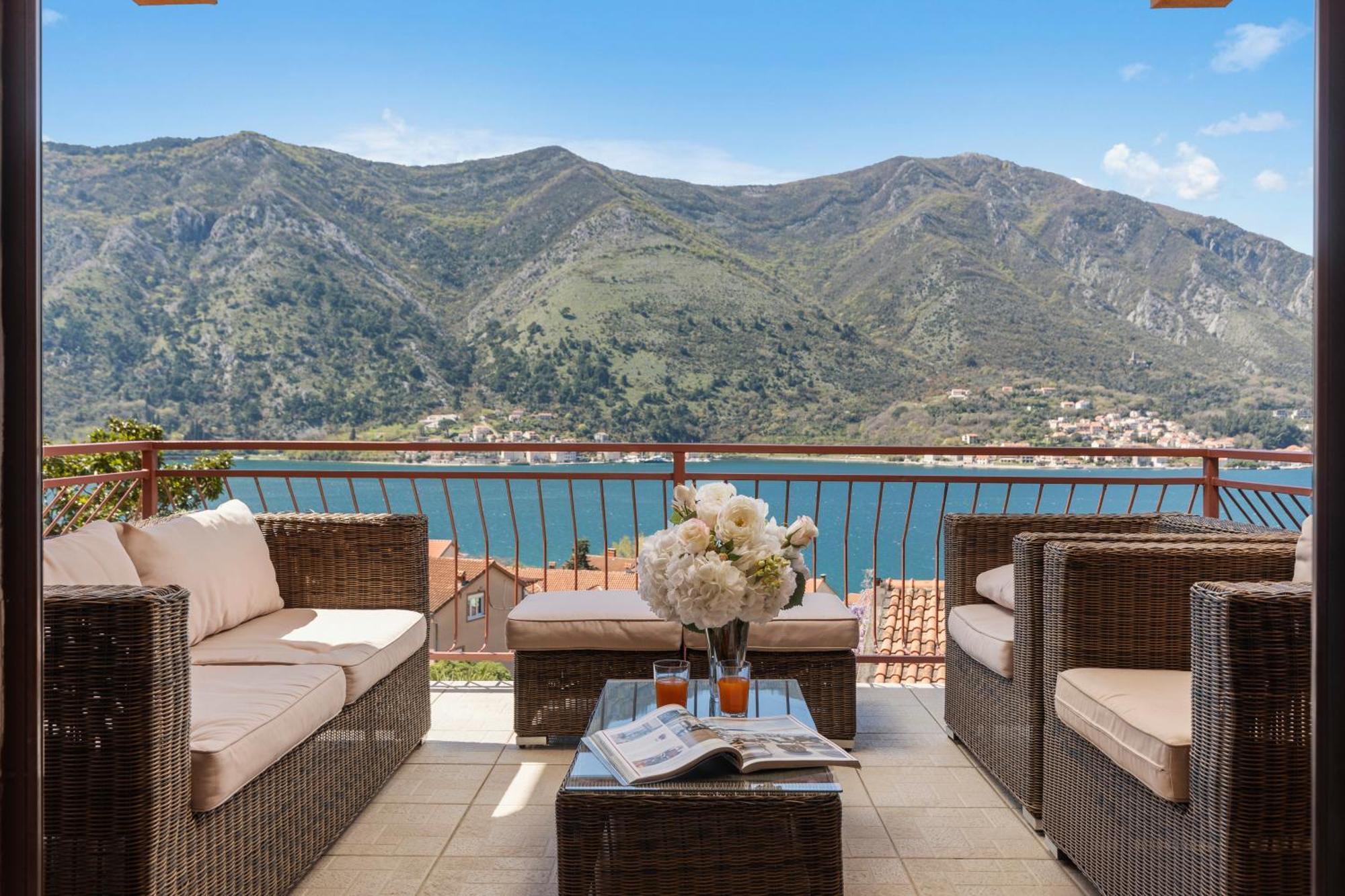 Azure Horizon Retreat * Kotor